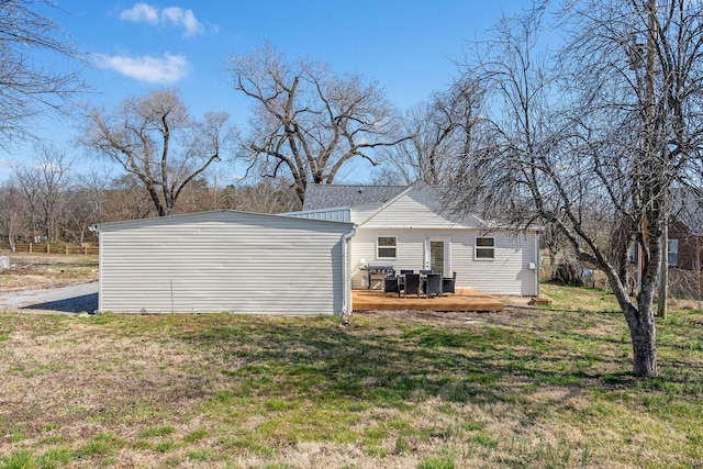 753 Theta Pike, Columbia, TN 38401 - rear view of house with a deck and a yard