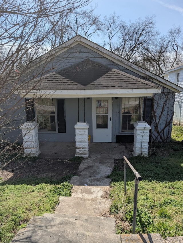 view of front facade with a porch