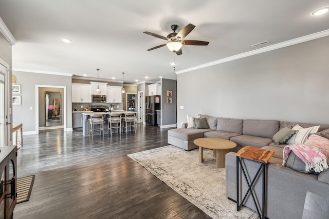 living room featuring visible vents, baseboards, ceiling fan, recessed lighting, and dark wood-style flooring