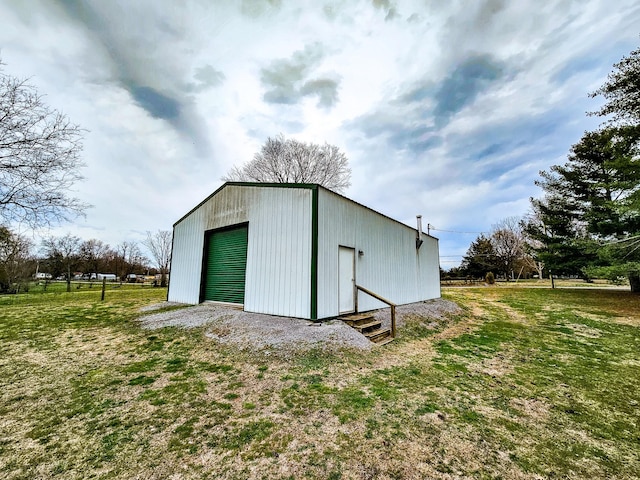 view of outdoor structure featuring an outdoor structure