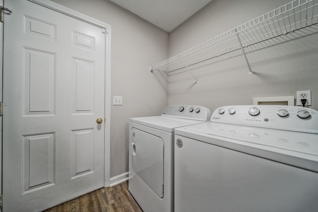 131 Dalton Cir, Rockvale, TN 37153 - laundry room featuring laundry area, washer and dryer, and dark wood-style flooring