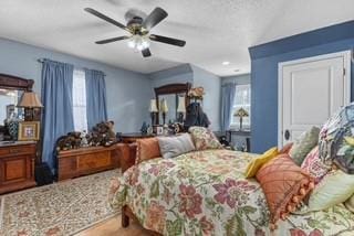 bedroom featuring a ceiling fan