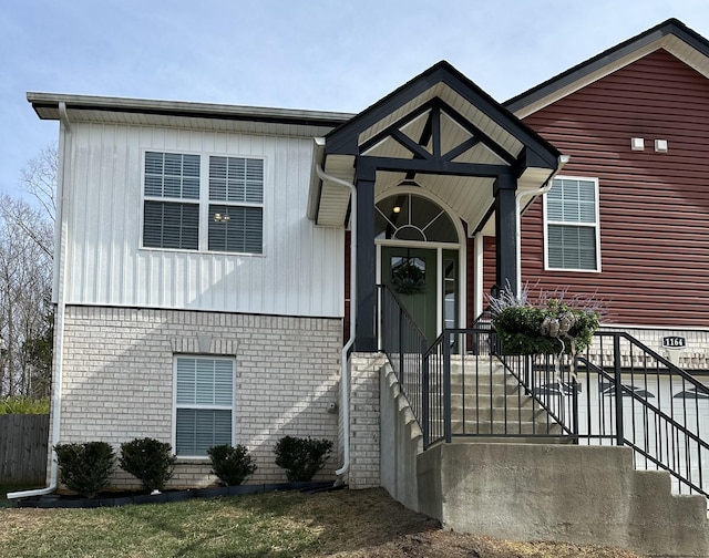 view of front facade with brick siding