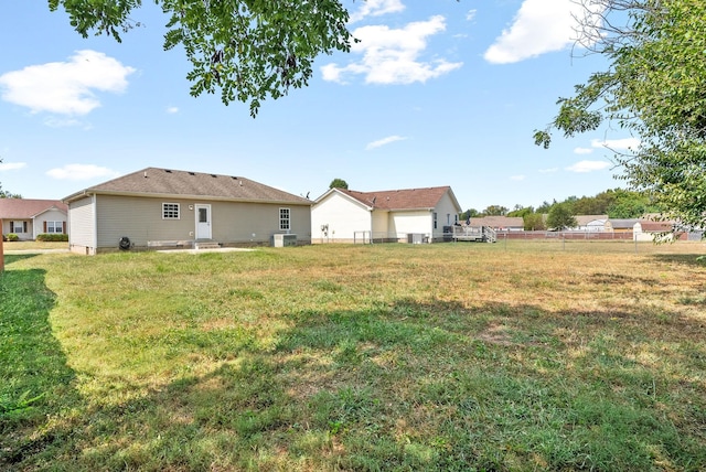 3441 Foxrun Ln, Clarksville, TN 37042 - view of yard with central air condition unit, entry steps, and fence