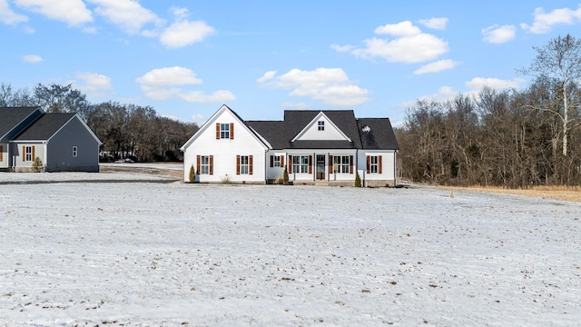 view of front facade featuring a porch