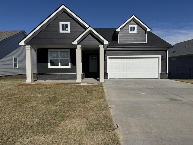 view of front of home with a front lawn and driveway