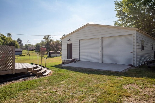 view of detached garage