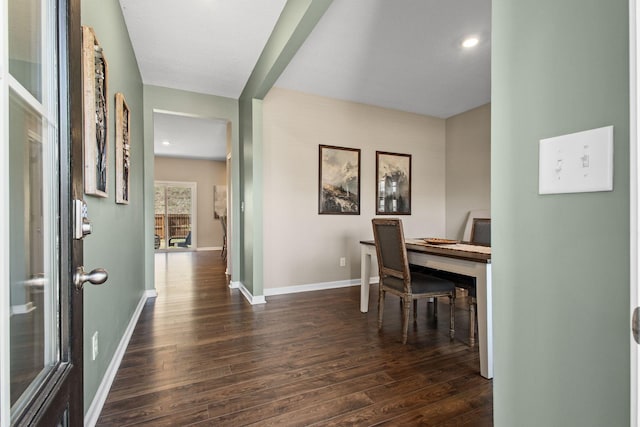 office featuring dark wood-style floors, recessed lighting, and baseboards