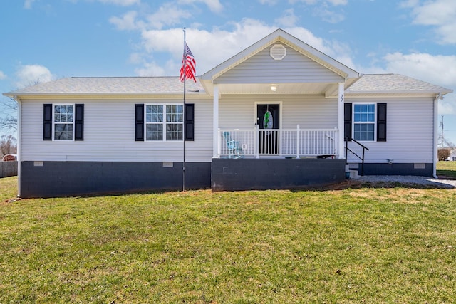 ranch-style home featuring crawl space, a porch, a front yard, and roof with shingles