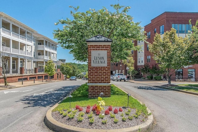 view of community / neighborhood sign