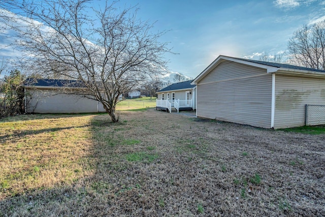 view of yard featuring fence