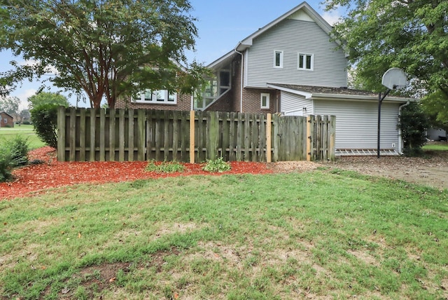 view of yard featuring fence