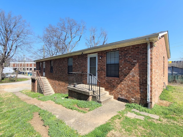 view of front facade with brick siding