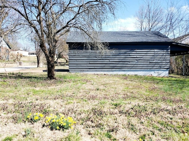 exterior space featuring a lawn