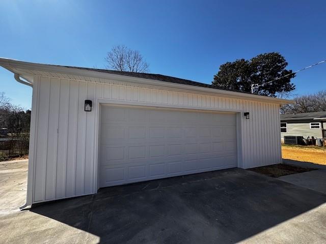 view of detached garage