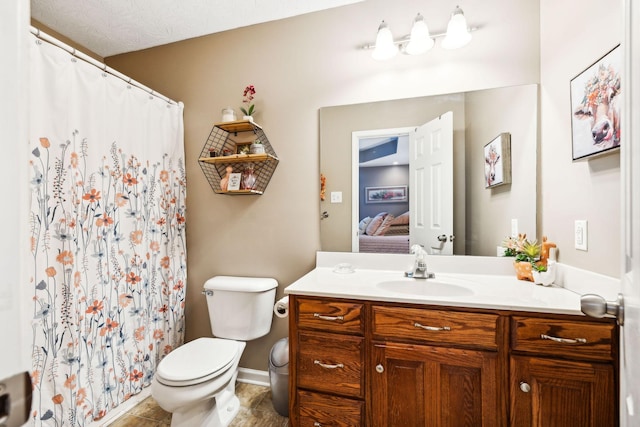 full bathroom with vanity, baseboards, ensuite bath, curtained shower, and toilet