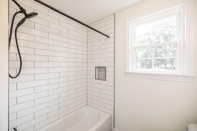 1613 Tammany Dr Unit A, Nashville, TN 37206 - bathroom with  shower combination and baseboards