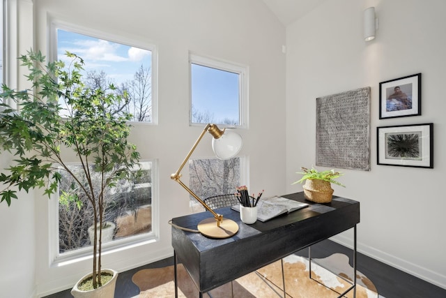 office area featuring baseboards