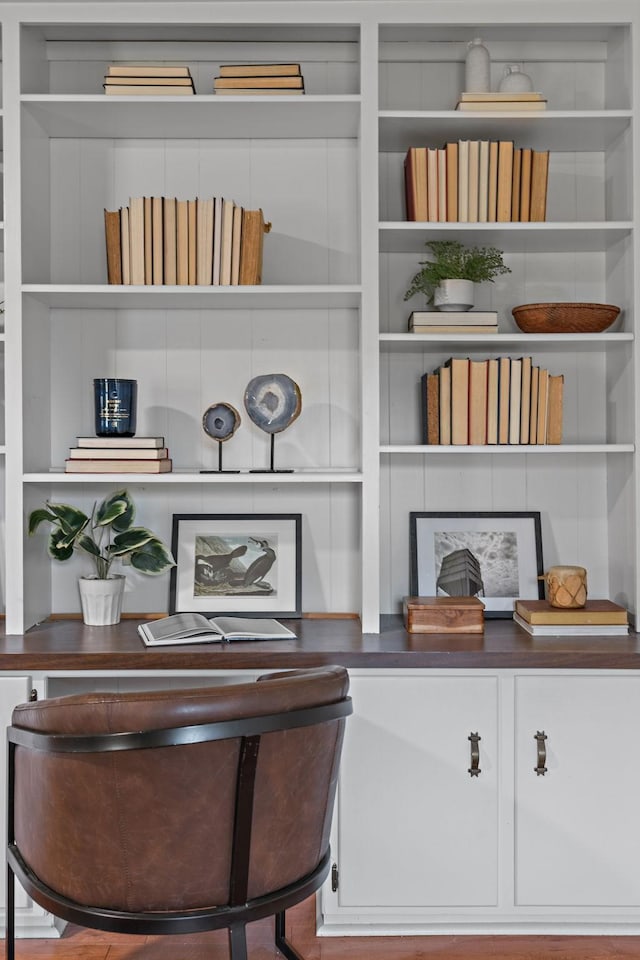 room details featuring built in shelves