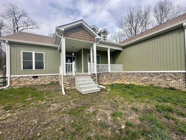 view of front facade with covered porch
