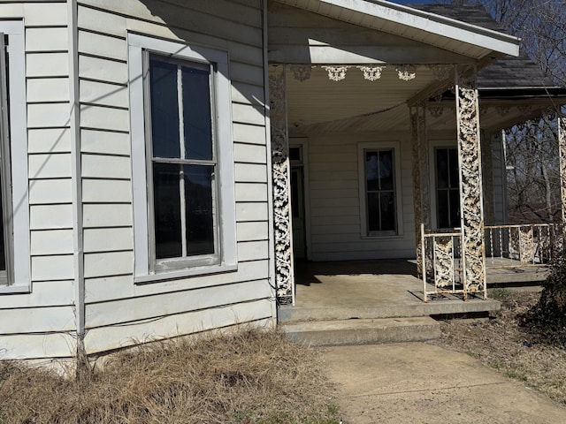 property entrance with a porch