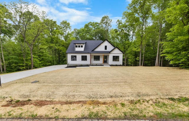4410 Shiloh Canaan Rd, Palmyra, TN 37142 - view of front facade with a porch
