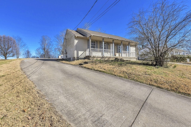 view of front of house featuring a porch