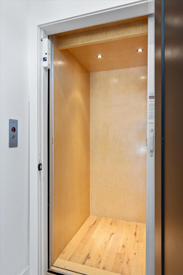 3018 Indiana Ave, Nashville, TN 37209 - elevator with recessed lighting