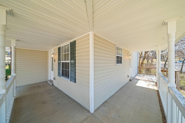 view of patio / terrace with covered porch