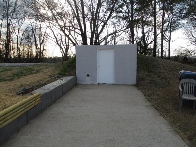 view of outbuilding