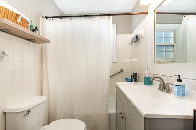 full bath featuring shower / bath combo with shower curtain, toilet, tile walls, decorative backsplash, and vanity