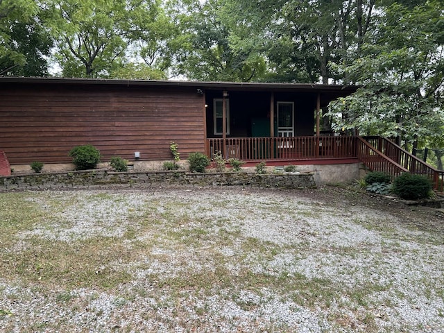 view of front facade featuring covered porch