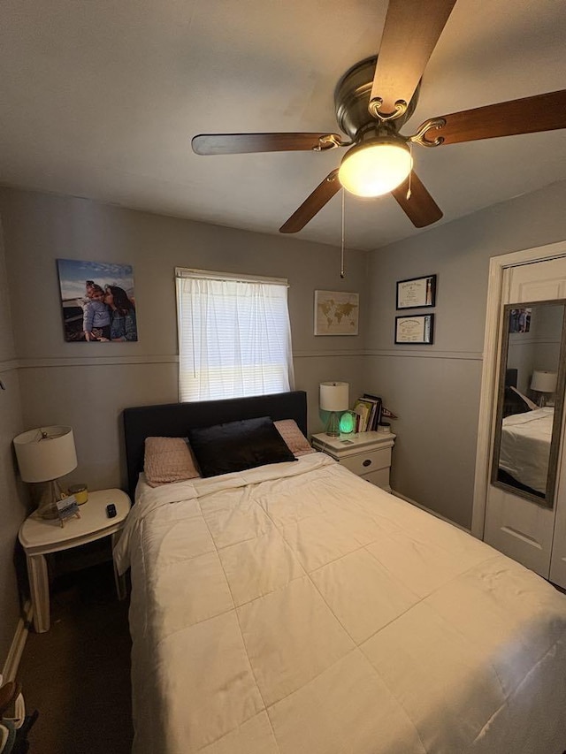 bedroom with ceiling fan