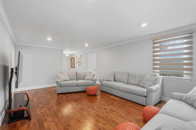 living area with recessed lighting, baseboards, wood-type flooring, and ornamental molding