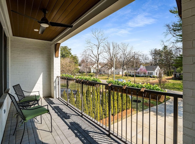 balcony with ceiling fan