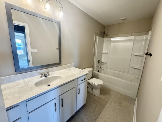 153 Cardinal Crk, Clarksville, TN 37040 - full bathroom with vanity, toilet, and shower / bathtub combination