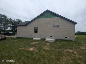 238 Thacker Rd, Grimsley, TN 38565 - view of side of home with crawl space and a lawn