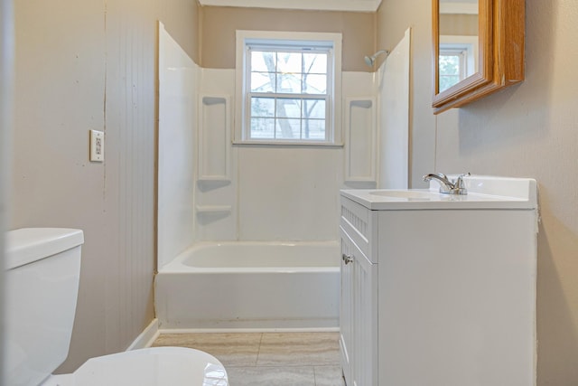 300 E Highland Dr, Columbia, TN 38401 - full bathroom featuring vanity, toilet, and shower / bathtub combination
