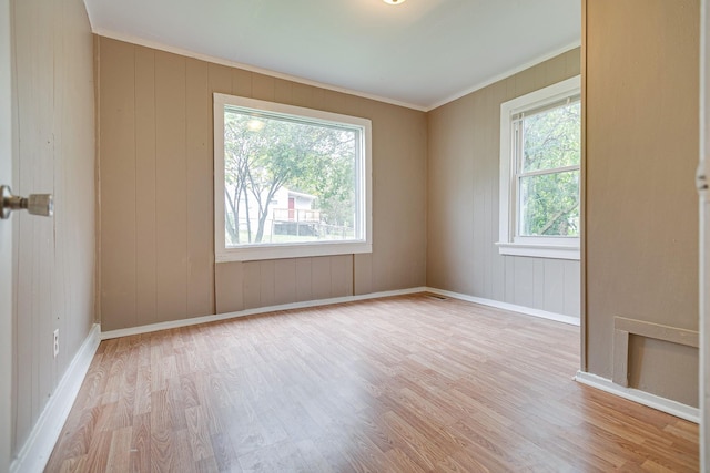 300 E Highland Dr, Columbia, TN 38401 - unfurnished room with wood finished floors and baseboards