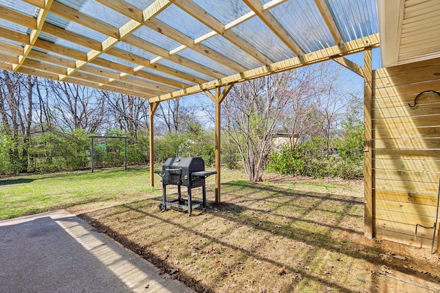 view of yard featuring a patio