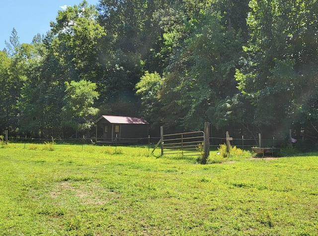 6704 Rockhouse Rd, Linden, TN 37096