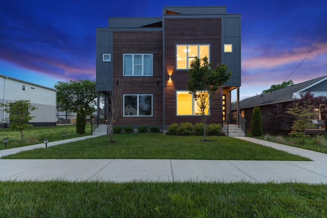 1815 14th Ave N Unit B, Nashville, TN 37208 - contemporary house with a lawn