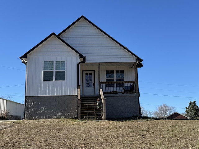 530 S Oak St, Hohenwald, TN 38462 - view of front facade with stairs and a porch