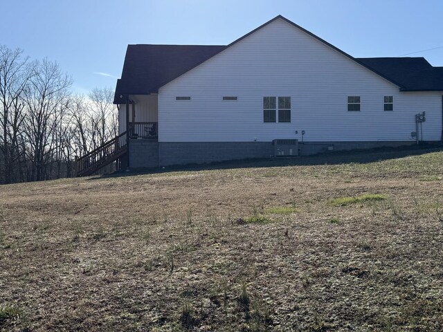 530 S Oak St, Hohenwald, TN 38462 - view of side of home featuring central air condition unit