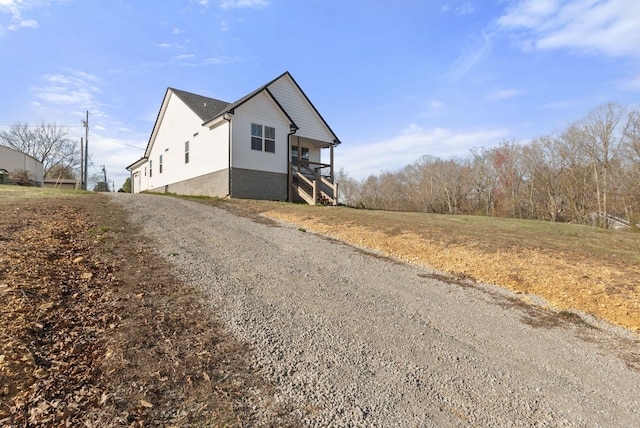 530 S Oak St, Hohenwald, TN 38462 - view of side of property with dirt driveway