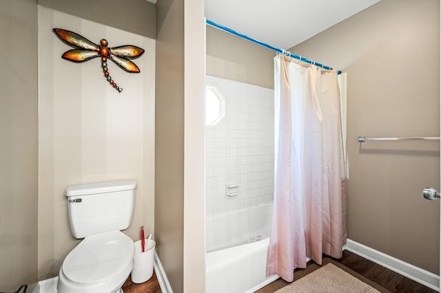 1712 Lake Grassland W, Gallatin, TN 37066 - bathroom with toilet, shower / bath combo, baseboards, and wood finished floors