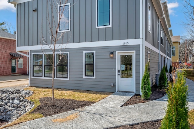 1815 Martin St Unit A, Nashville, TN 37203 - view of front facade with board and batten siding