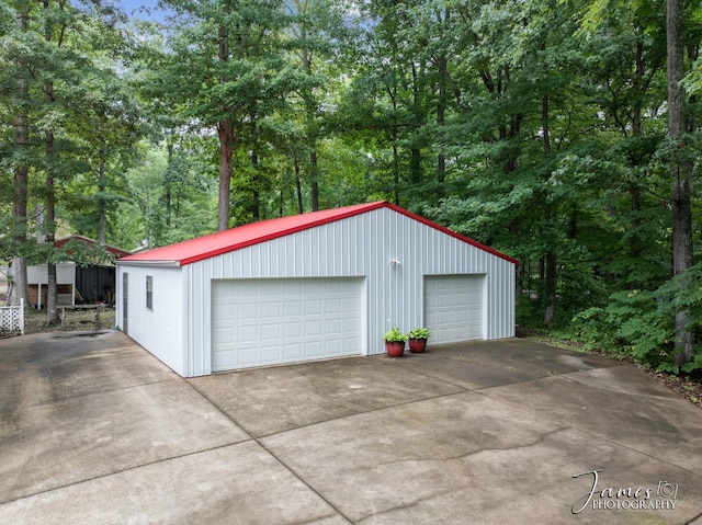view of detached garage