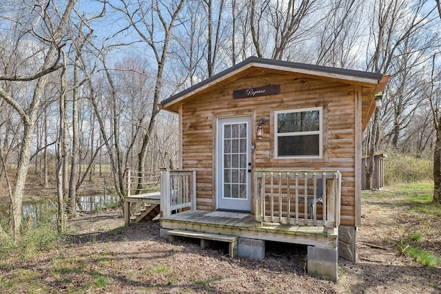view of outbuilding featuring an outbuilding