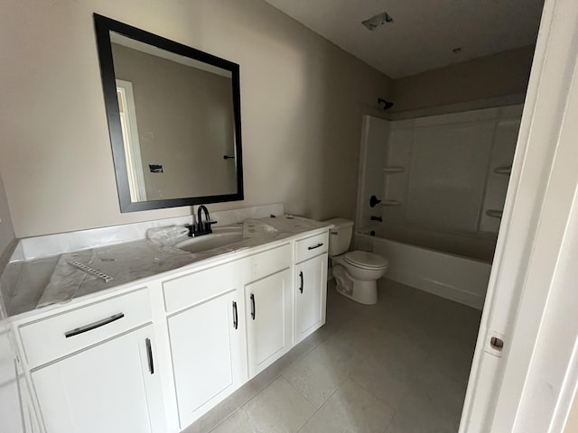 176 Cardinal Crk, Clarksville, TN 37040 - full bath with vanity, toilet, and tub / shower combination